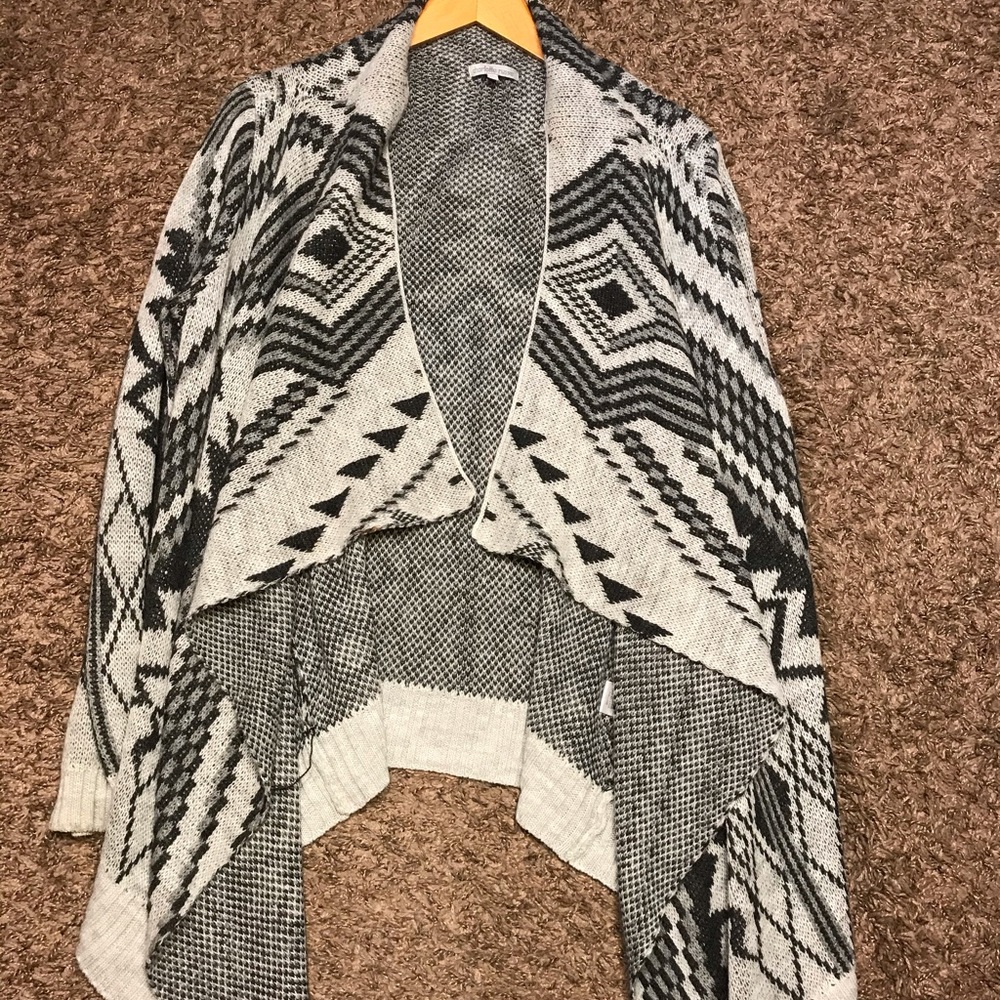 Gray open front cardigan wrap